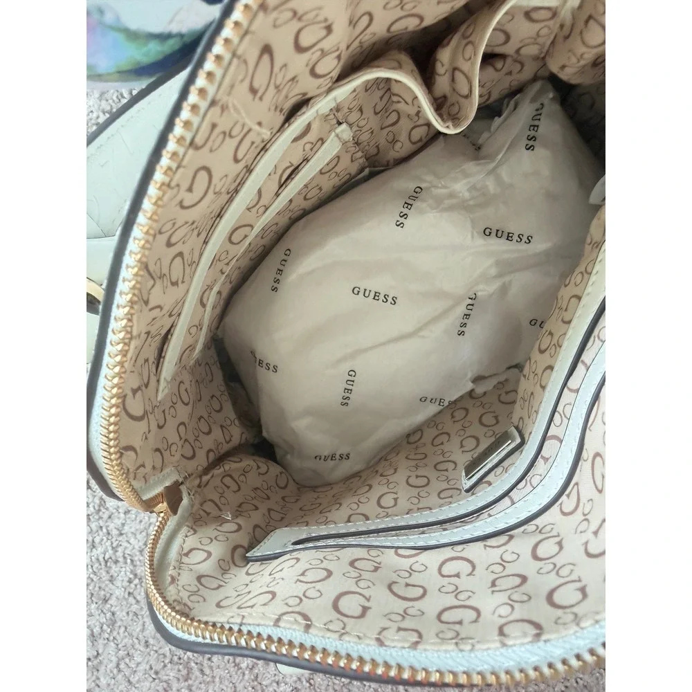 Guess dome satchel